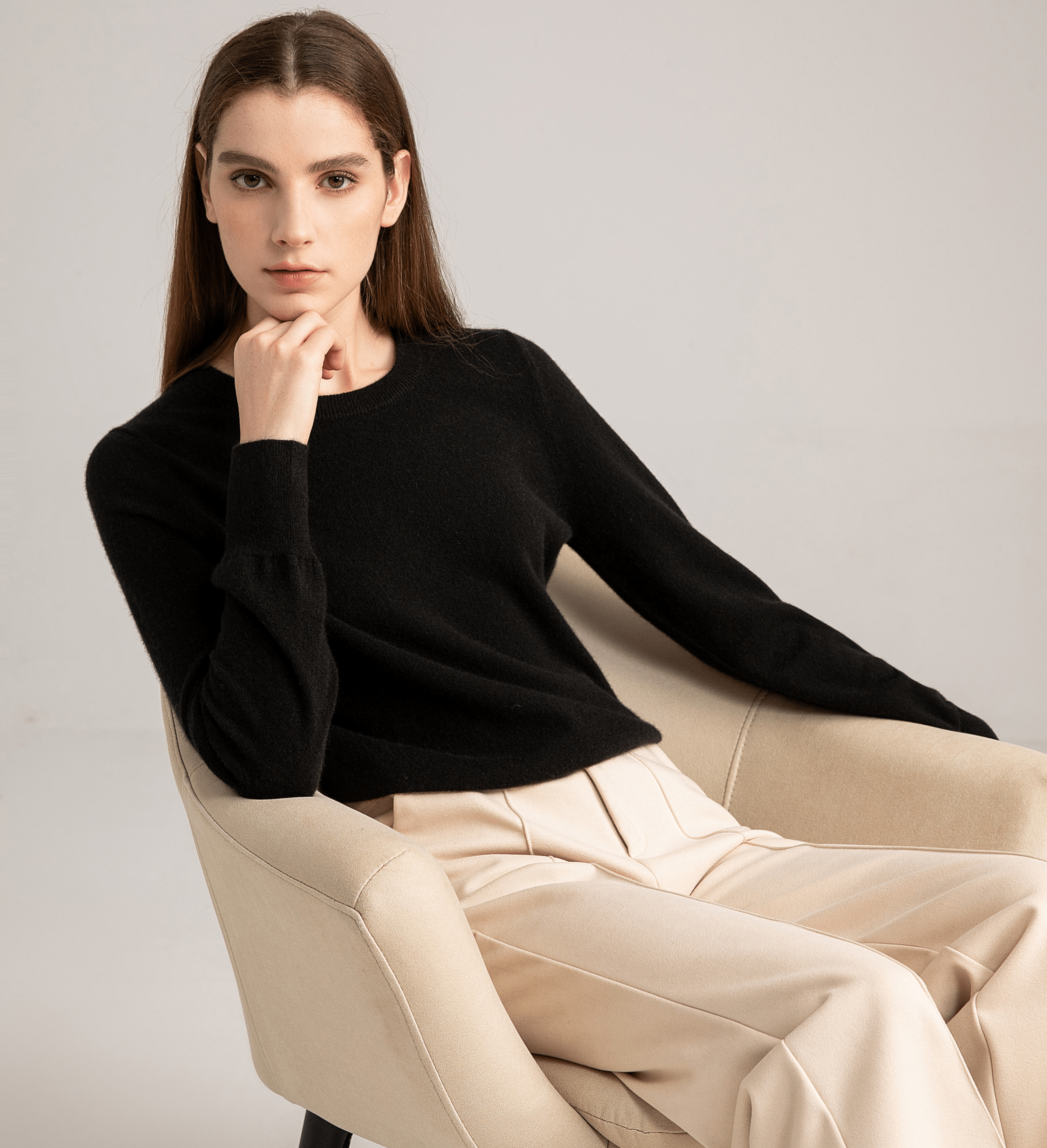 The Women’s Basic Crewneck Cashmere Sweater