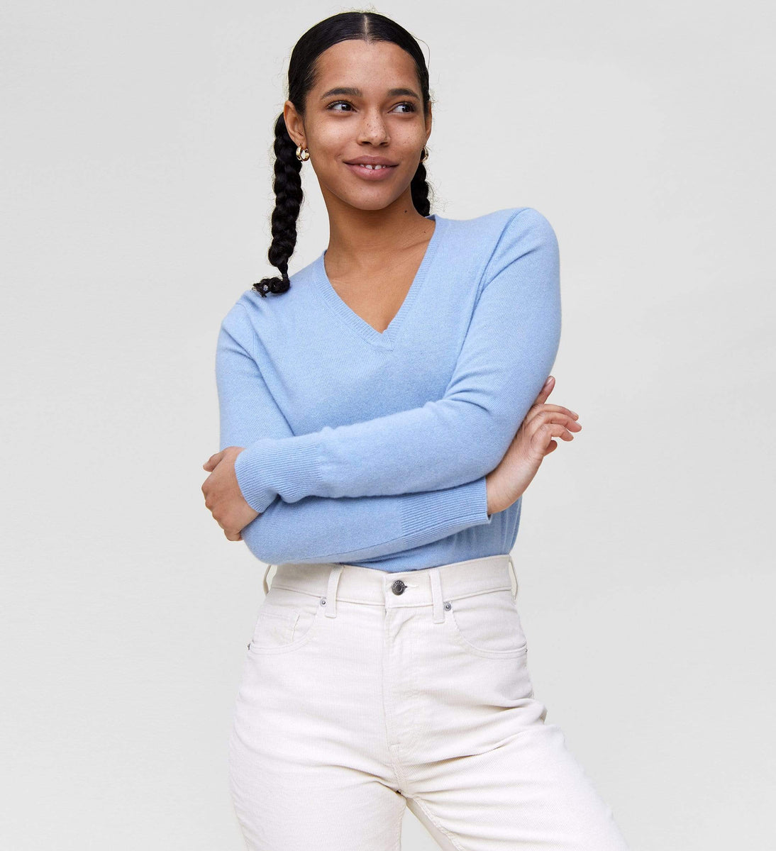 The Women's Basic V-Neck Cashmere Sweater – State Cashmere